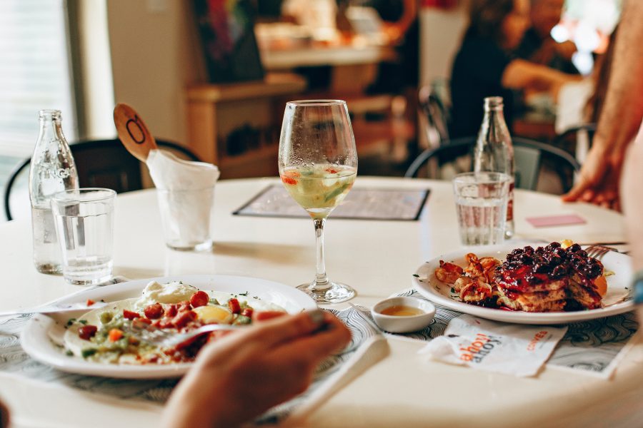 Gezellig uit eten met je familie: tips voor het kiezen van een goed restaurant
